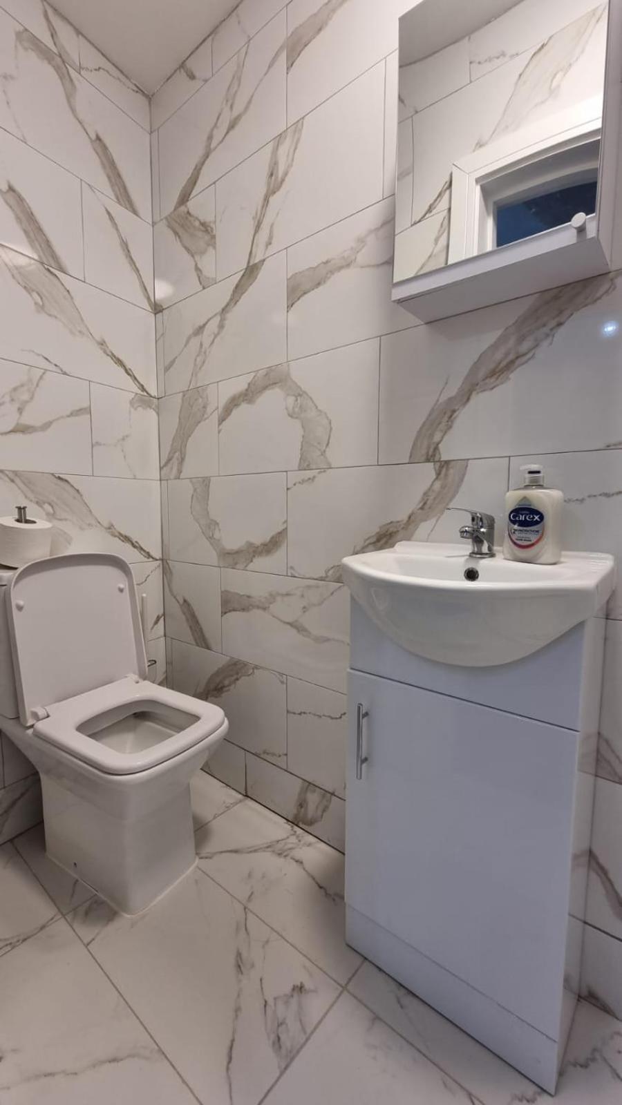 Brand New Flat Close To Turnpike Lane Tube Station Лондон Екстериор снимка